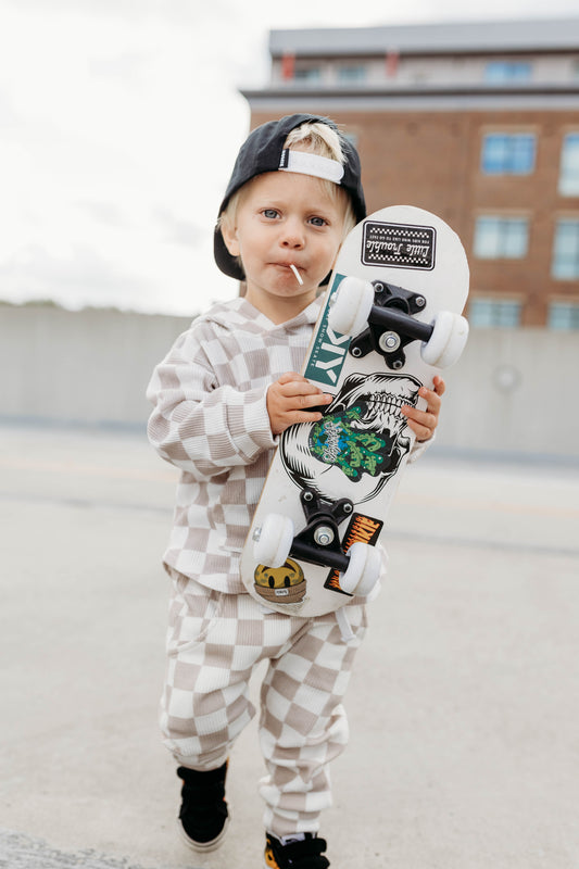 TAN CHECKERED • WAFFLE SET