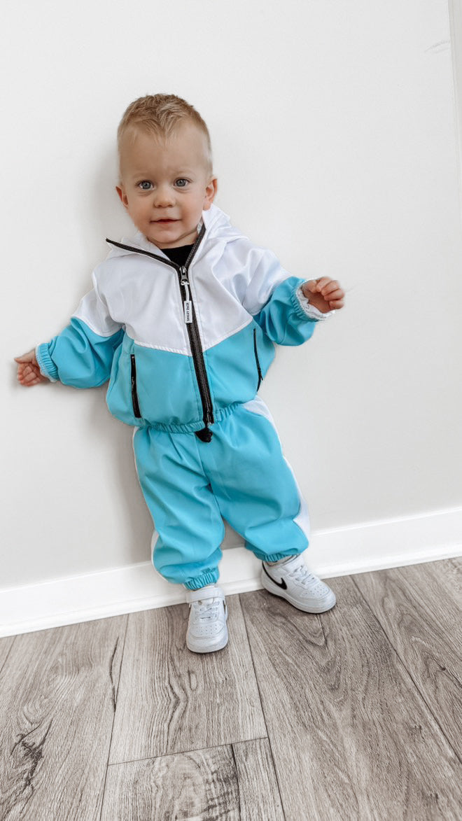 RETRO DAZE • 90'S VIBE • WINDBREAKER
