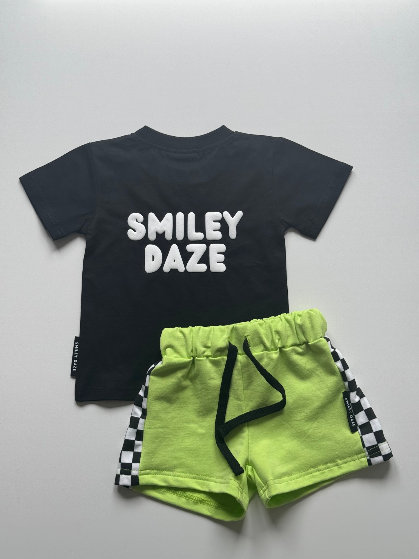 ELECTRIC CHECKS • SHORTS