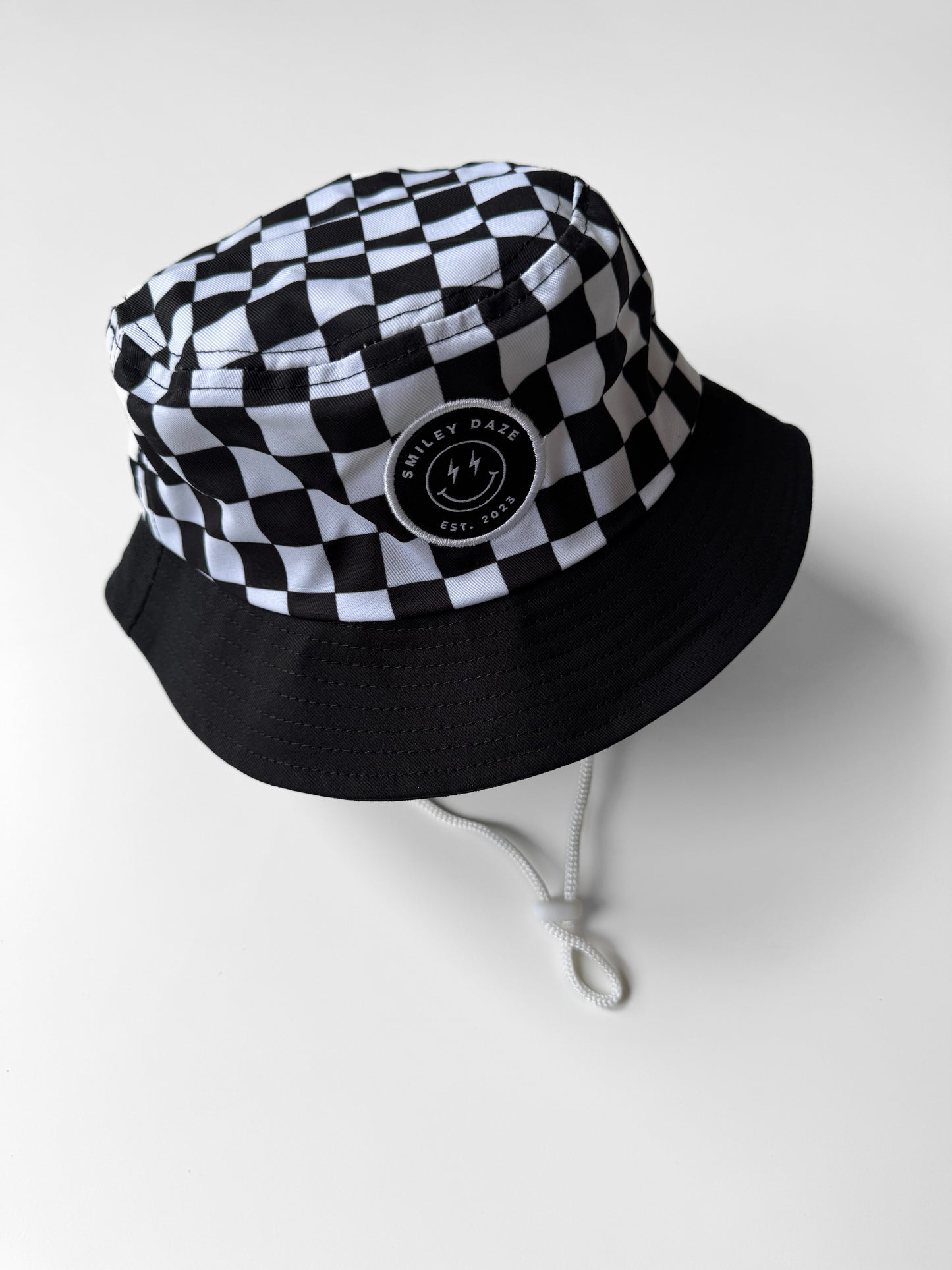CHECKERED • BUCKET HAT