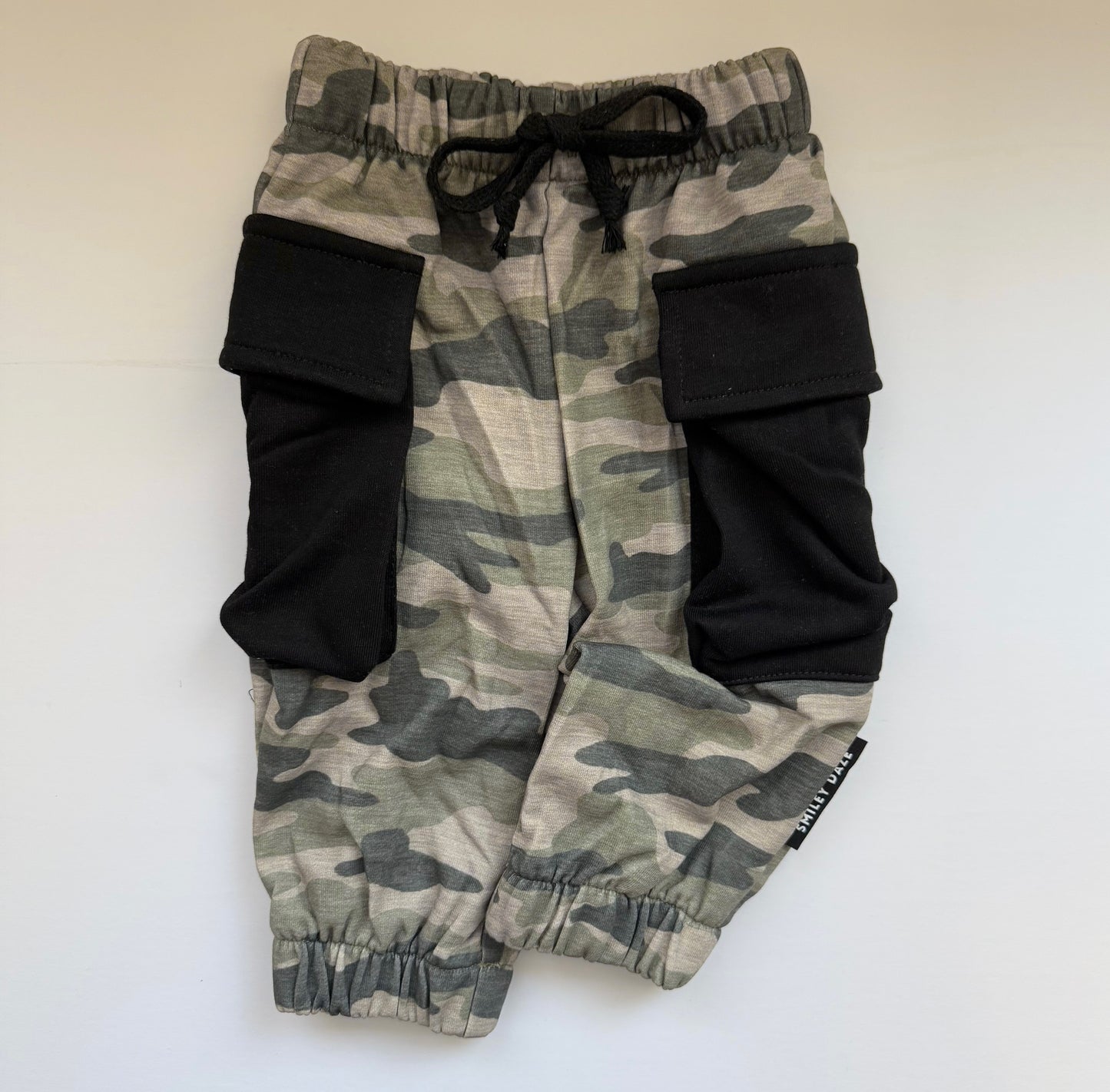 CAMO • CARGO SWEATPANTS
