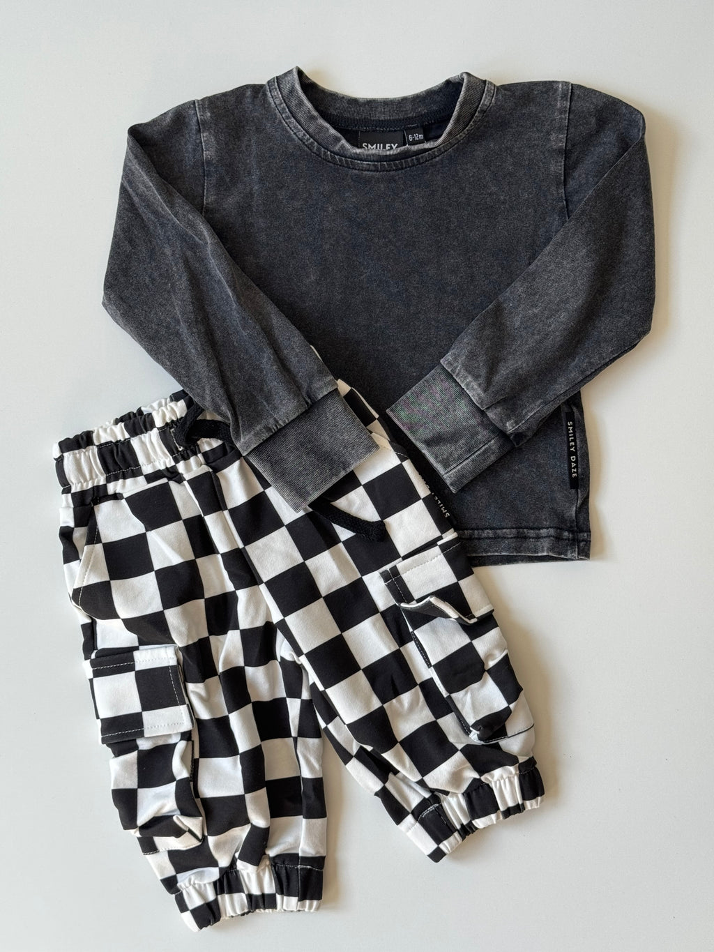 GRAPHITE ACID • LONG SLEEVE