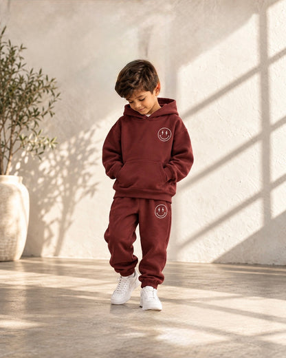 PRE-ORDER | STAY COZY • SMILEY SWEATSUIT