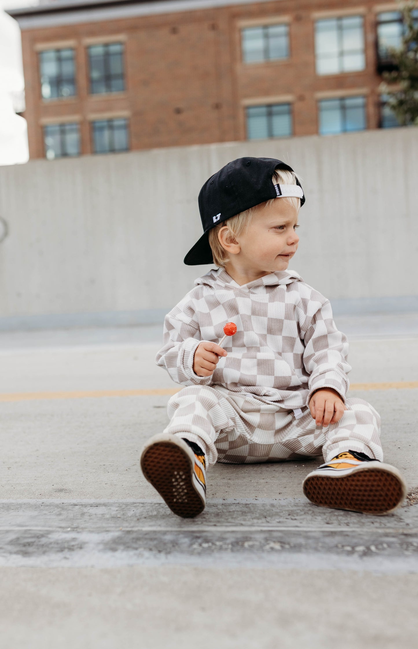 TAN CHECKERED • WAFFLE SET