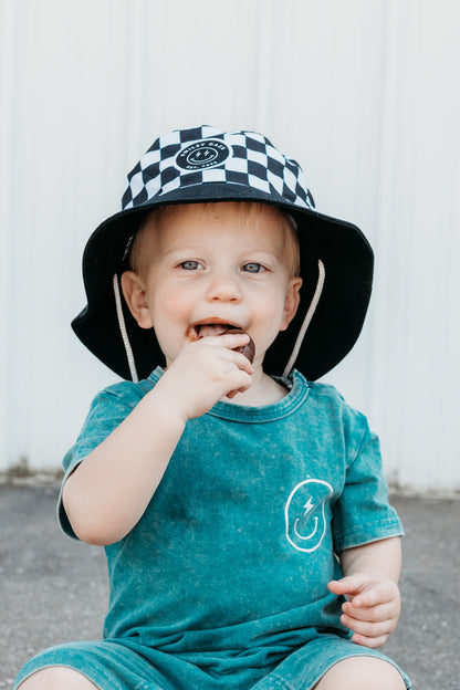 CHECKERED • BUCKET HAT
