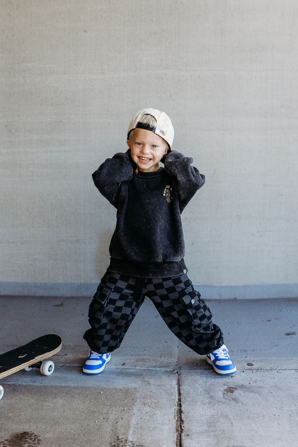 BUILT FOR WILD • VINTAGE WASH • CREWNECK