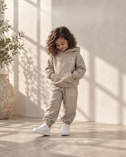 PRE-ORDER | STAY COZY • SMILEY SWEATSUIT
