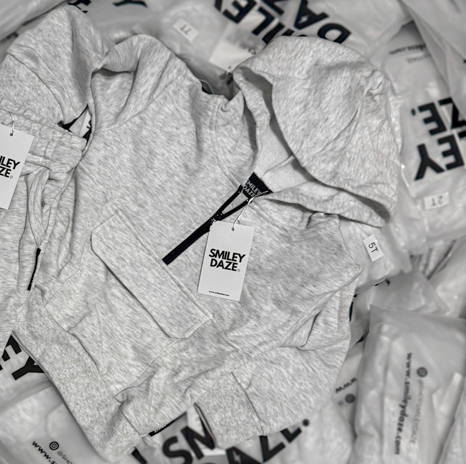 HEATHER GRAY • HALF ZIP HOODIE