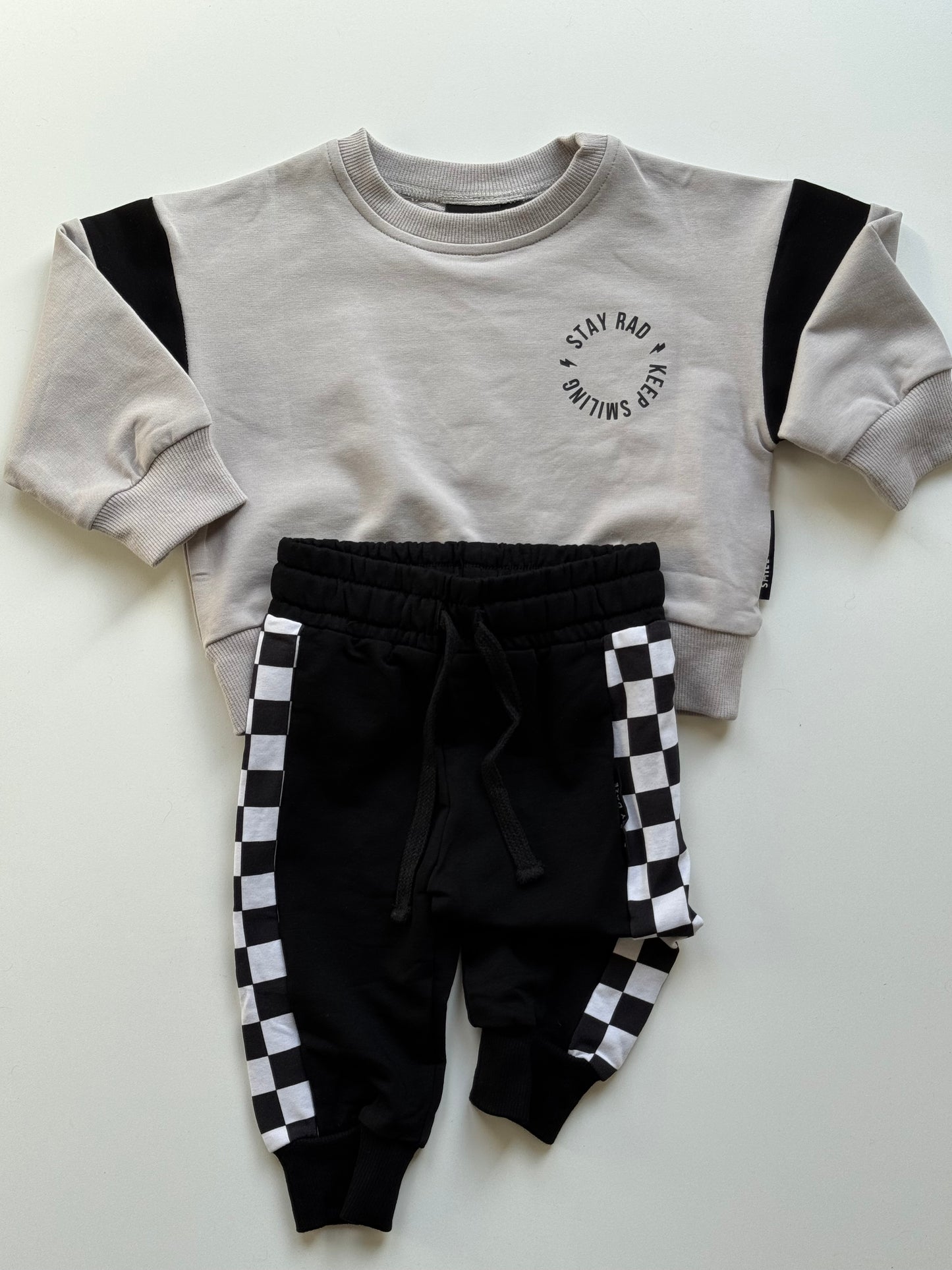 IMPERFECT STAY RAD COLOR BLOCK • CREW