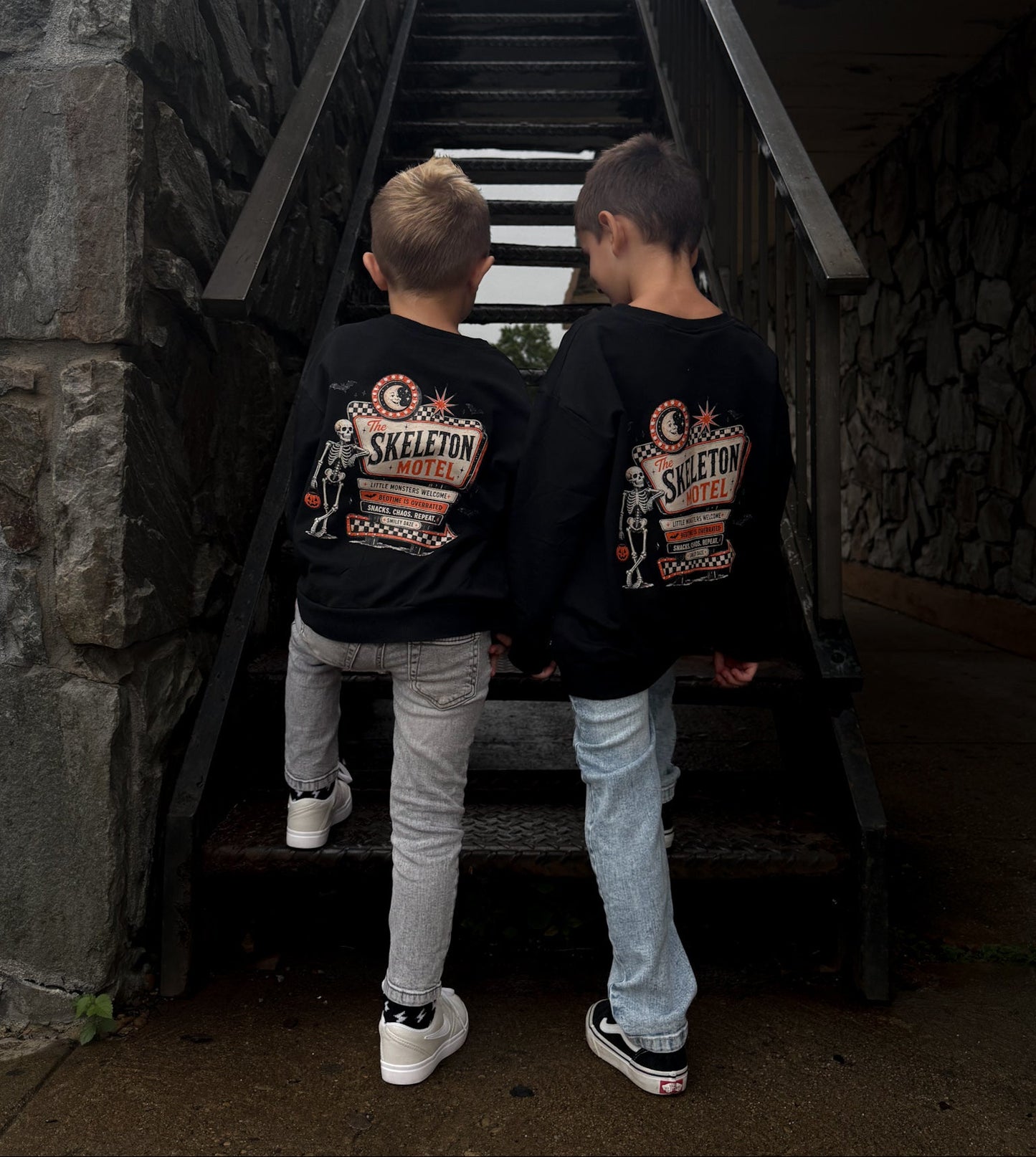 SKELETON MOTEL • CREWNECK