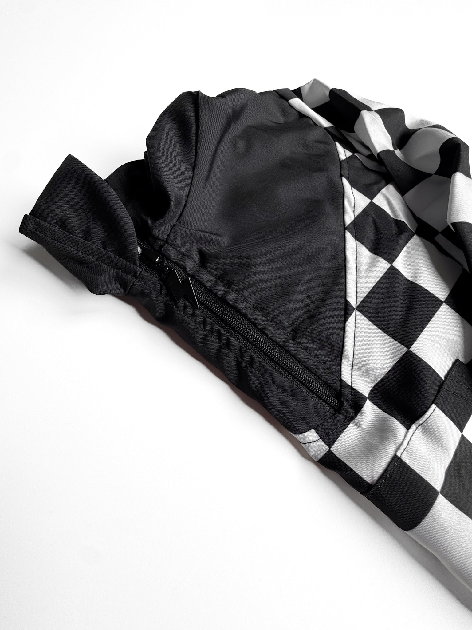 CHECKERED • HALF-ZIP • WINDBREAKER