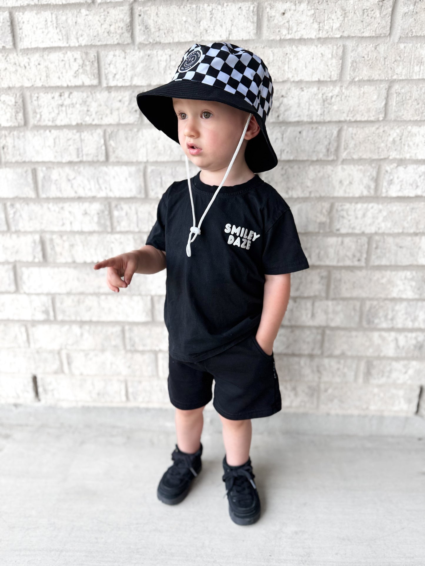 CHECKERED • BUCKET HAT
