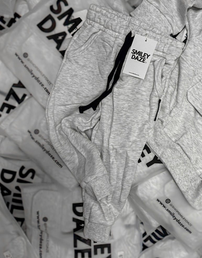 HEATHER GRAY • JOGGERS