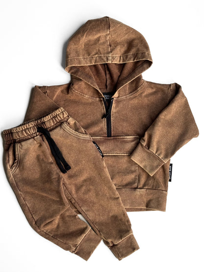 VINTAGE BRONZE • HALF ZIP ACID-WASHED HOODIE