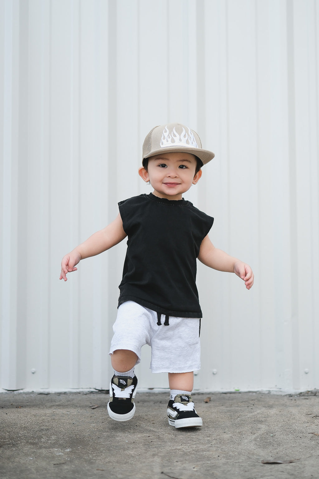 HEATHER GRAY • CUT-OFF SHORTS