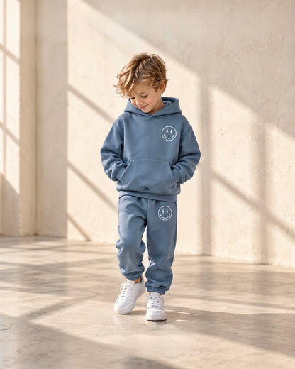PRE-ORDER | STAY COZY • SMILEY SWEATSUIT