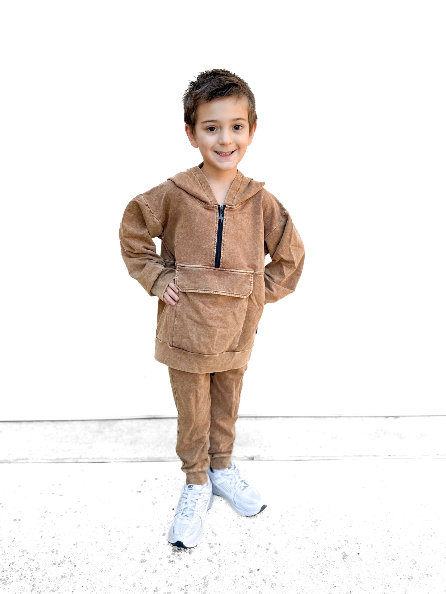 VINTAGE BRONZE • HALF ZIP ACID-WASHED HOODIE