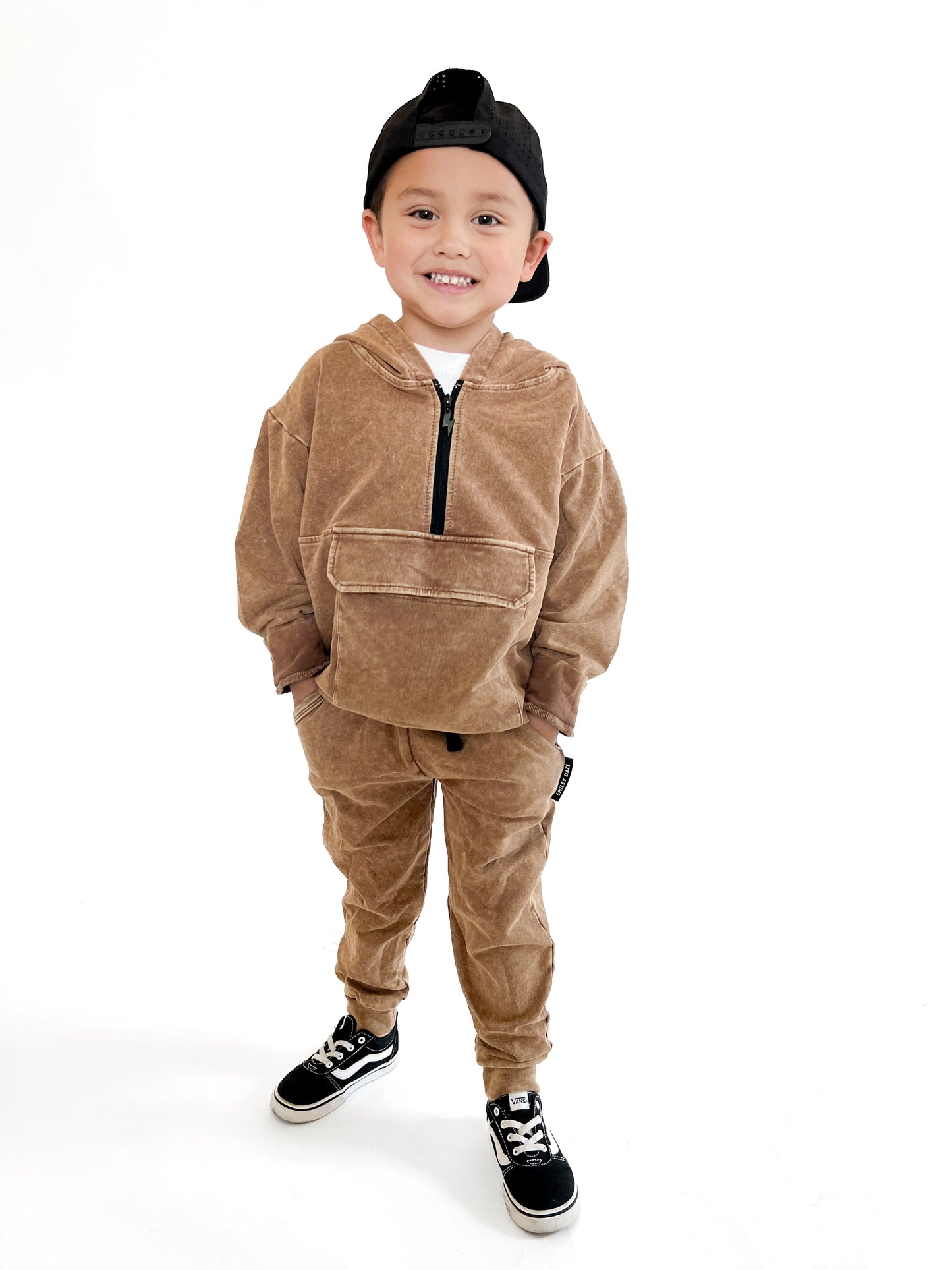 VINTAGE BRONZE • HALF ZIP ACID-WASHED HOODIE