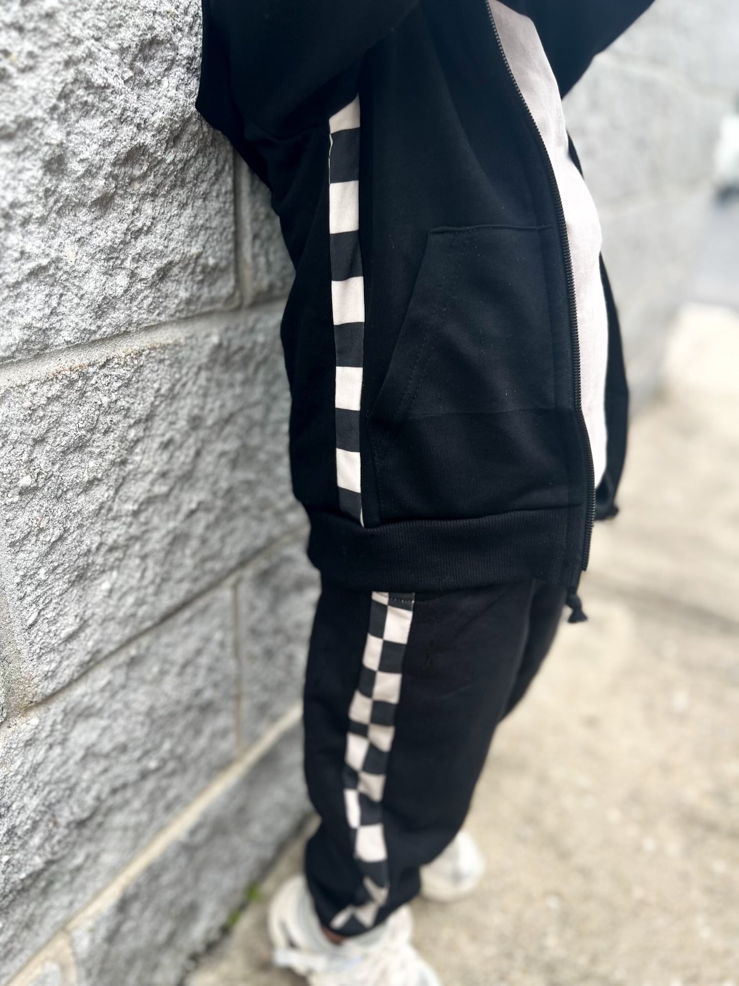 SIDE CHECK • ZIP-UP HOODIE