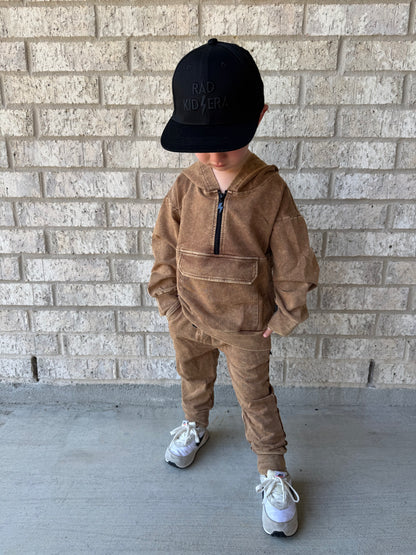 VINTAGE BRONZE • HALF ZIP ACID-WASHED HOODIE