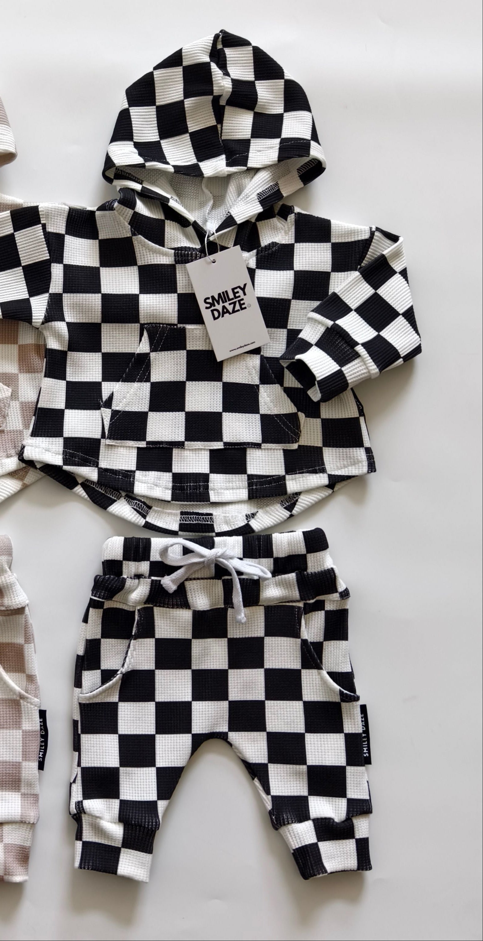 BLACK CHECKERED • WAFFLE SET